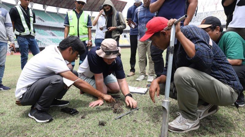 FIFA Cek Lapangan di Surabaya jelang Piala Dunia U-20