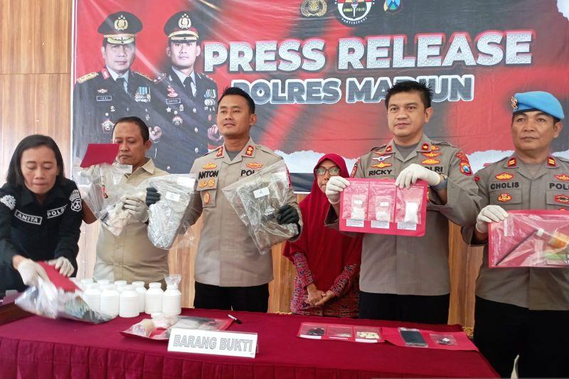 Polres Madiun Ringkus Empat Tersangka Penyalahgunaan Narkoba-Obat Keras Jaringan Lapas