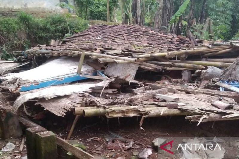 BPBD: 956 Rumah di Kabupaten Sukabumi Rusak akibat Gempa Cianjur