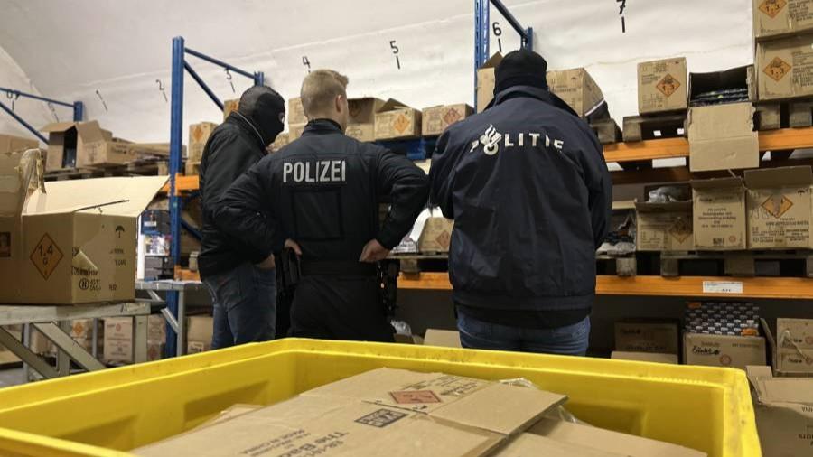 Polisi Sita 250 Ton Petasan Ilegal usai Geledah Bunker di Belanda