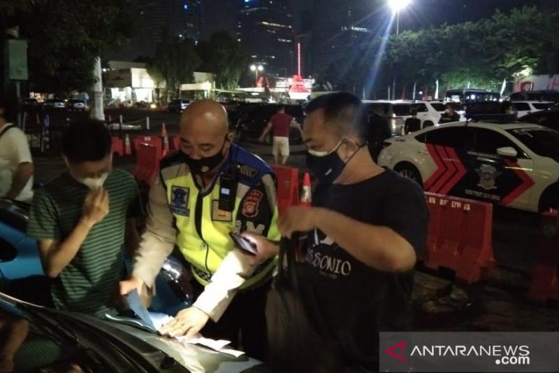 Diwarnai Kejar-kejaran, Polisi Akhirnya Amankan Pemuda Balap Liar di Karawang