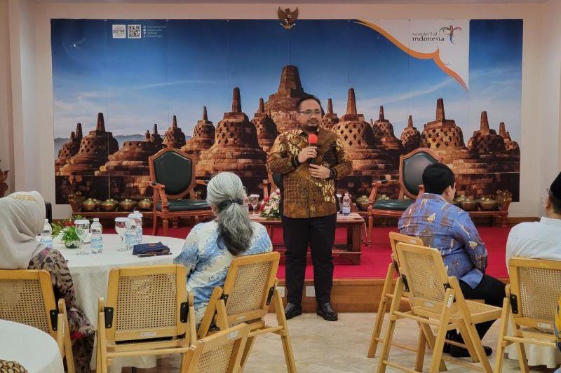Jaga Keberagaman, Menag Undang Paus Fransiskus ke Indonesia