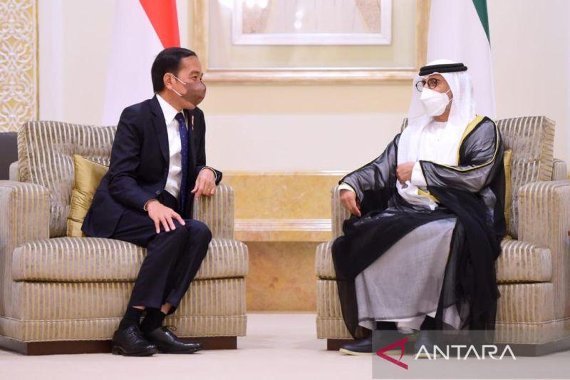 Jokowi Tiba di Abu Dhabi, Bertemu Investor dan Pebisnis PEA