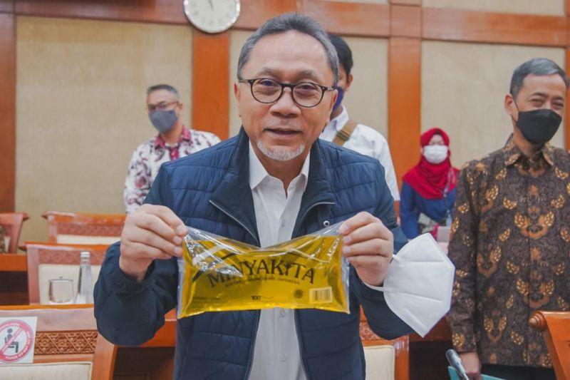 Zulhas: Pencairan Bansos Turut Pengaruhi Kenaikan Harga Telur Ayam