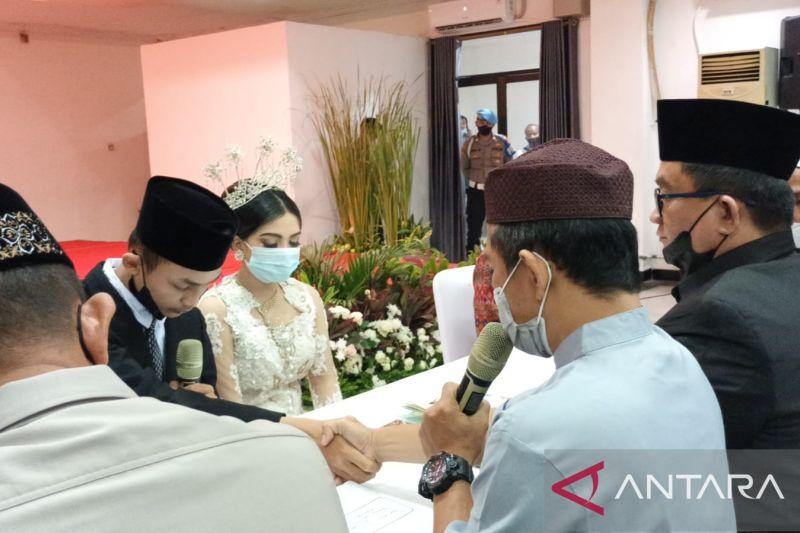 Tersangka Pembuang Bayi di Kali Ciliwung Menikah di Mapolres Jaktim, Wagub DKI Ikut Hadir