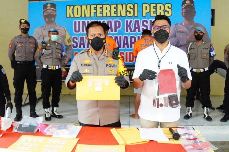 Polisi Tangkap Perangkat Desa di Sidoarjo yang Edarkan Narkoba Jenis Sabu