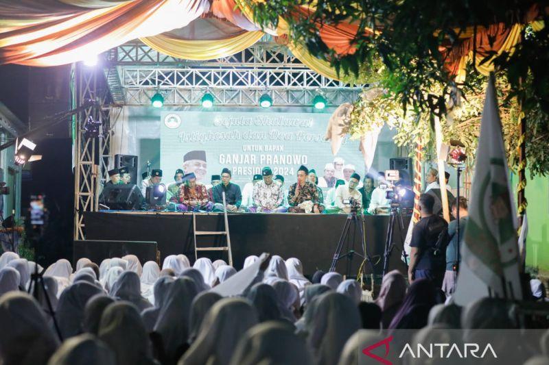 Gelar Doa Bersama di Karawang, Santri hingga Ulama Dukung Ganjar pada Pilpres 2024