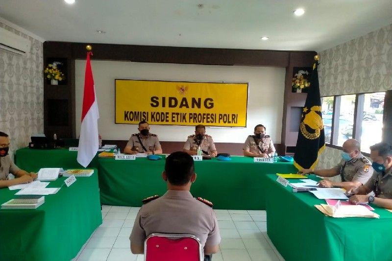 Oknum Perwira Polisi Tipu Tukang Bubur Ratusan Juta di Cirebon Berujung Dipecat