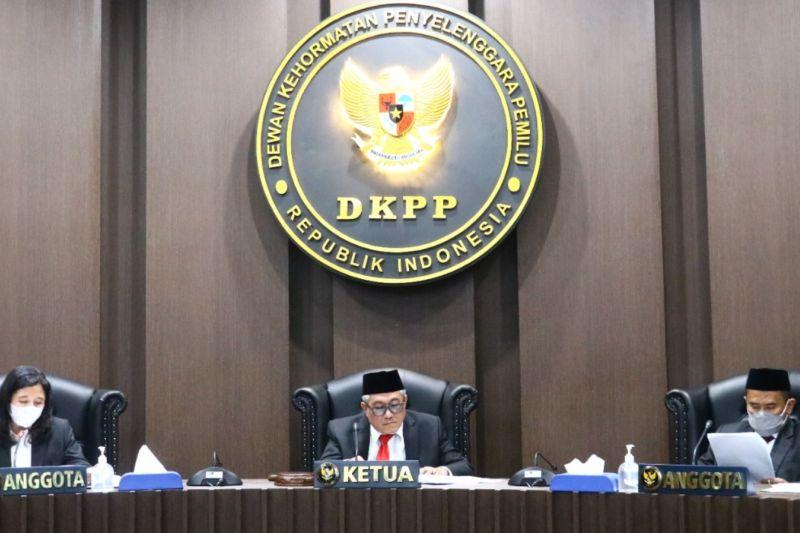 DKPP Pecat Dua Anggota KPUD