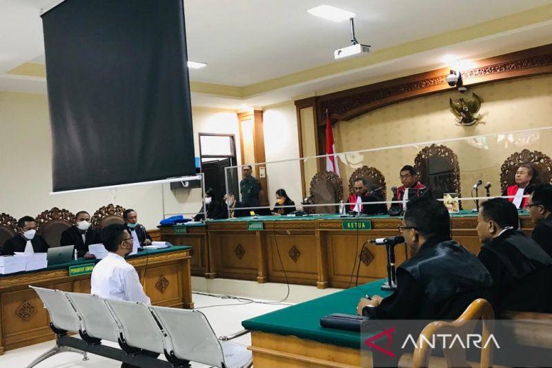 Eks Bupati Tabanan Dituntut 3,5 Tahun Penjara terkait Kasus Suap Dua eks Pejabat Kemenkeu