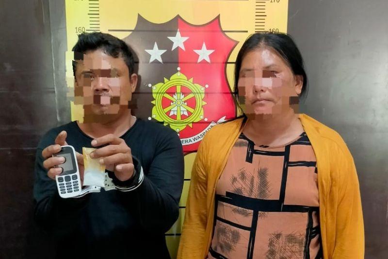 Sejoli di Asahan Ini Diringkus Polisi usai Kepergok Buang Bungkus Sabu