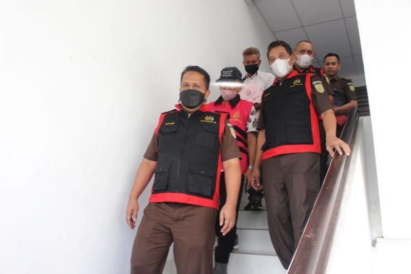 Diduga Lakukan Korupsi, eks Dirut PDAM Manado Ditahan!