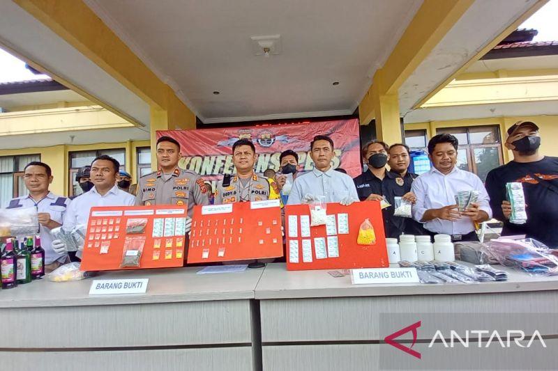 Polres Sukabumi Tangkap Belasan Pengedar Narkoba Selama Sepekan, jika di Uangkan Sekitar Rp.170 Juta
