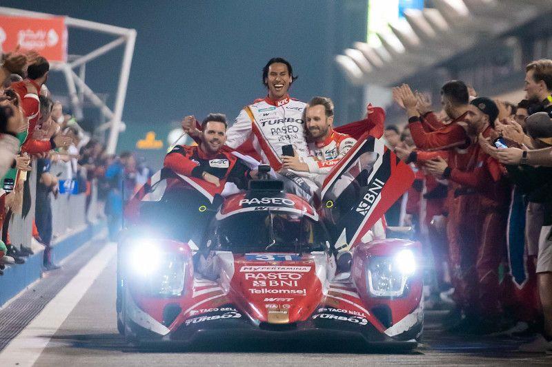 Sean Gelael dan Tim WRT #31 Menangkan Seri Penutup WEC 2022 di Bahrain