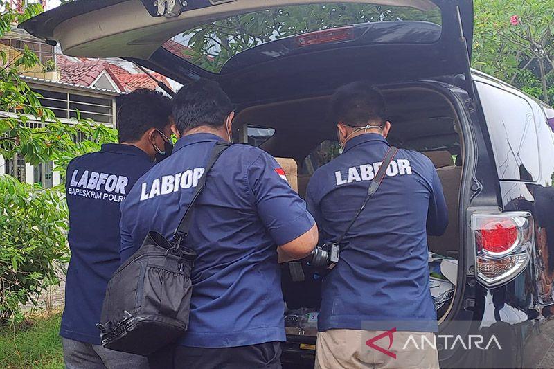 Tim Forensik dari Pusdokkes Polri dan UI Periksa Empat Jenazah Mengering di Kalideres