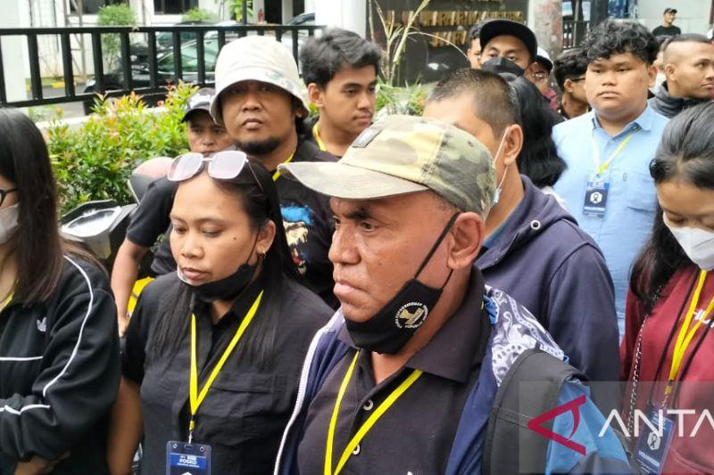 Pertemuan antara Puluhan Keluarga Korban Kanjuruhan dengan Komnas HAM Berlangsung Tertutup