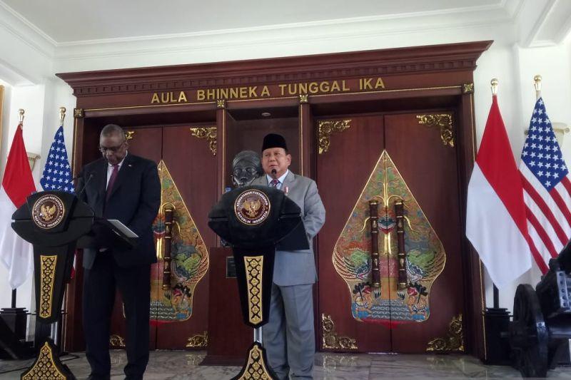 Respons Pernyataan Jokowi soal Pemimpin Rambut Putih, Prabowo Tunjuk Rambutnya Sendiri