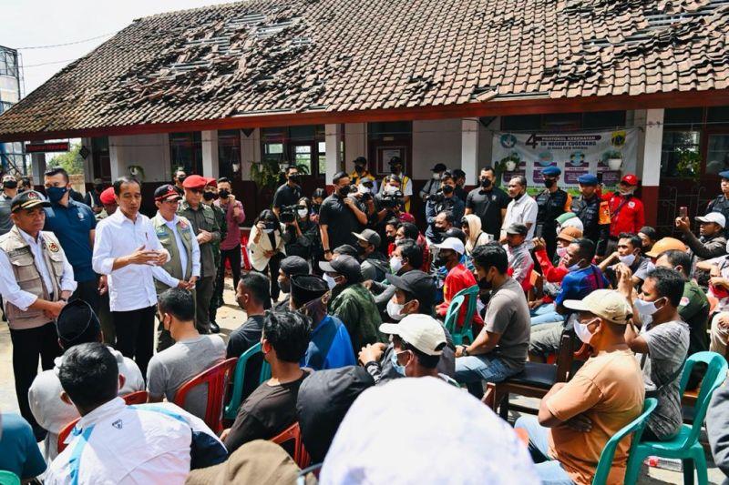 Janji Jokowi Hari Ini: Rp50 Juta untuk Korban Gempa Cianjur yang Rumahnya Rusak Parah