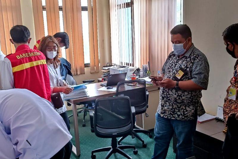 Bareskrim Polri Geledah Kantor Pertamina Kalsel terkait korupsi Jual Belin BBM Solar
