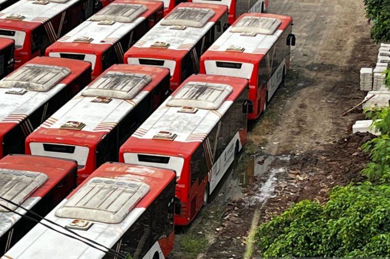 Dishub DKI Tampik Isu Puluhan Bus TransJakarta Terparkir di Pinang Ranti Mangkrak