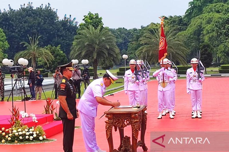 Resmi Pegang Tongkat Komando, Panglima TNI Laksamana Yudo Siap Lanjutkan Program Jenderal Andika