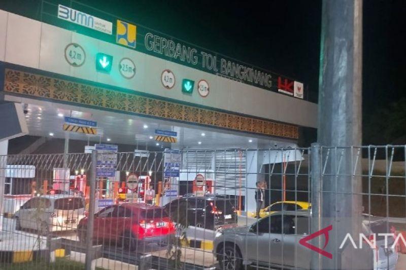 Memalukan, Saldo Kartu Tol Minim Jadi Pemicu Kemacetan Panjang di Pekanbaru