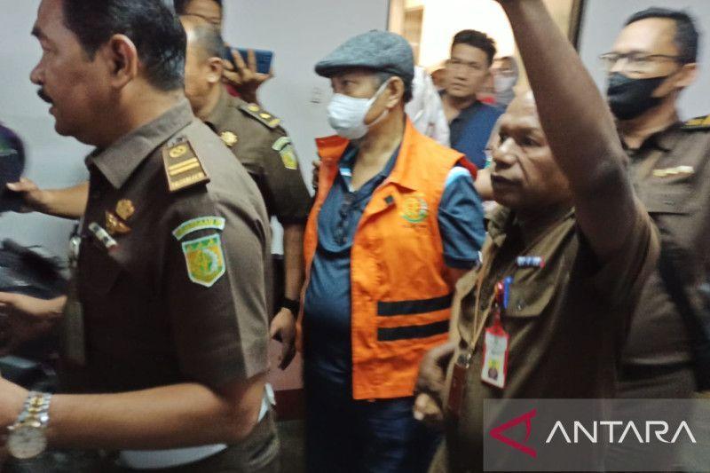 Mantan Bupati Indragiri Hilir Ditahan Jaksa atas Dugaan Korupsi