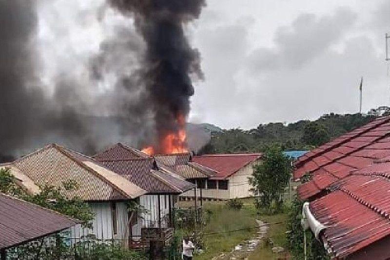 KSB Pimpinan Nelson Mimin Tembak Pesawat hingga Bakar Sekolah di Pegubin Papua!