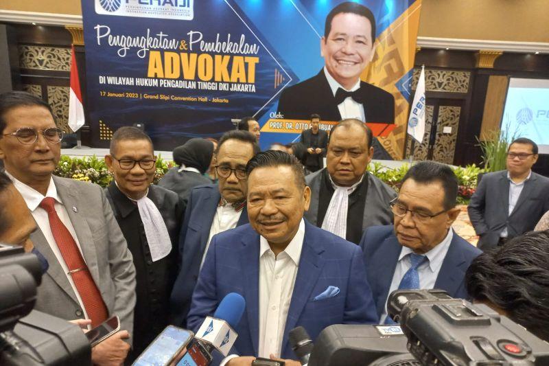 Otto Ingatkan Advokat Baru soal Keunggulan Peradi yang Dipimpinnya