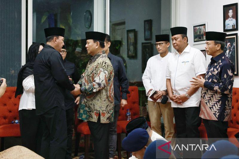 Prabowo Melayat ke Rumah Duka Soedarno Hendroto