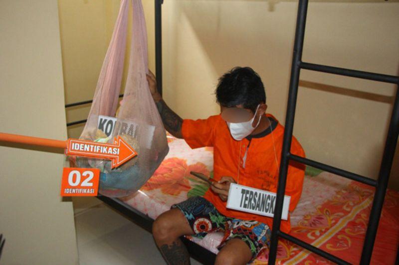 Polda Sulut Gelar Rekonstruksi Ayah Aniaya Bayi hingga Tewas Gara-gara Candu Game Online