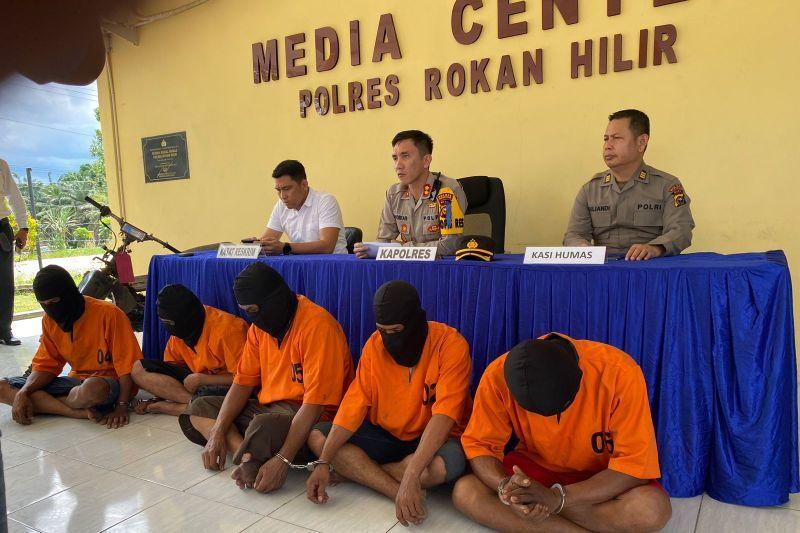 Aniaya Pencuri hingga Tewas, 5 Penjaga Kebun Sawit di Rohil Ditangkap