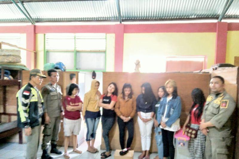 5 Artis 'Sawer' Diamankan Satpol PP Akibat Ganggu Ketertiban Umum
