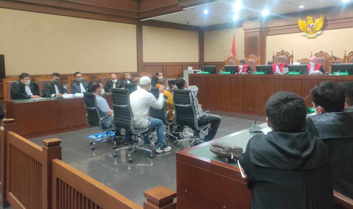 Bupati Langkat Nonaktif Terbit Rencana Perangin Angin Didakwa Korupsi Terima Suap Rp572 juta