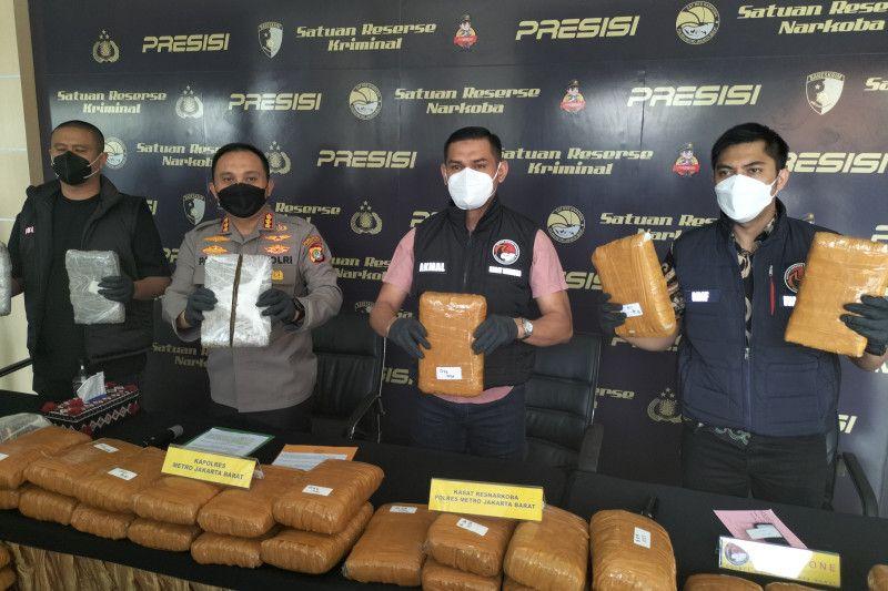 Kurir 209 Kg Ganja dalam Truk Sampah Dijanjikan Upah Rp75 Juta