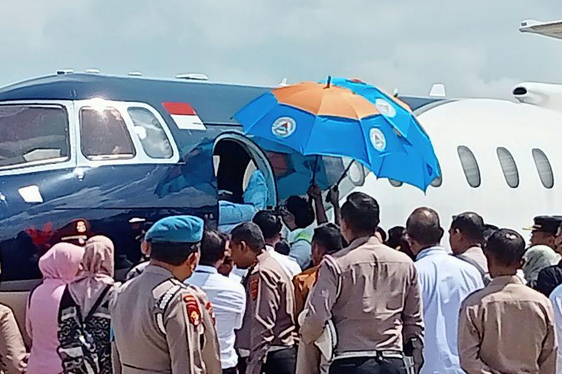 Kapolda Jambi dan ADC Tiba di RS Polri Kramat Jati