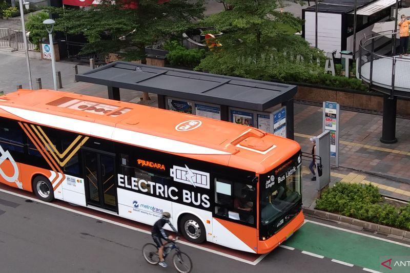 Asyik! TransJakarta Gratiskan Shuttle Bus ke Berbagai Gereja saat Malam Natal