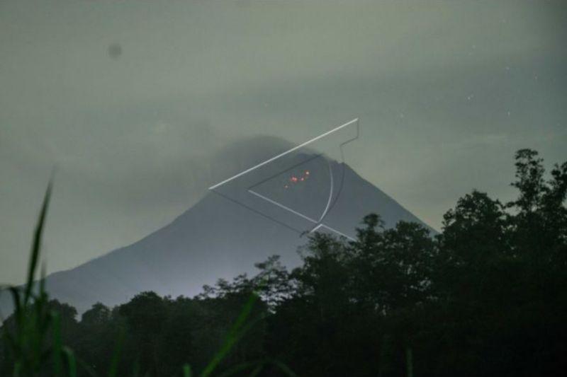 Gunung Merapi Semburkan Awan Panas Guguran Sejauh 2,5 Km Kamis Dini Hari