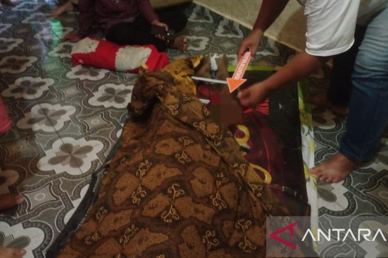 Warga Palembang Digegerkan Temuan Wanita Tewas Bakar Diri di Pekarangan Rumah