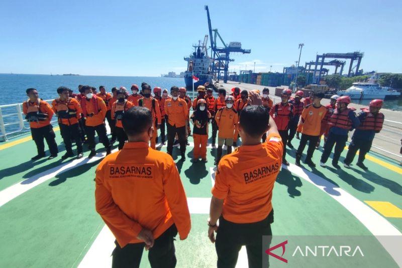 Pencarian Korban Hilang KM Ladang Pertiwi Disetop Senin Siang