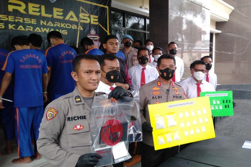 Selama Sebulan, Polisi Tangkap Sebelas Pengedar Narkoba di Karawang