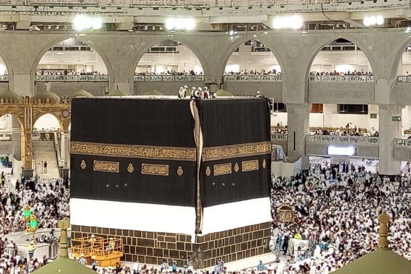 Pertama Kalinya, Kiswah Penutup Ka'bah Diganti pada Tahun Baru Islam