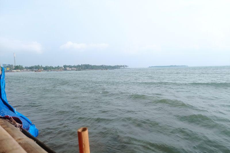 Siagal Level III, Gunung Anak Krakatau Keluarkan Asap Setingg 100 Meter
