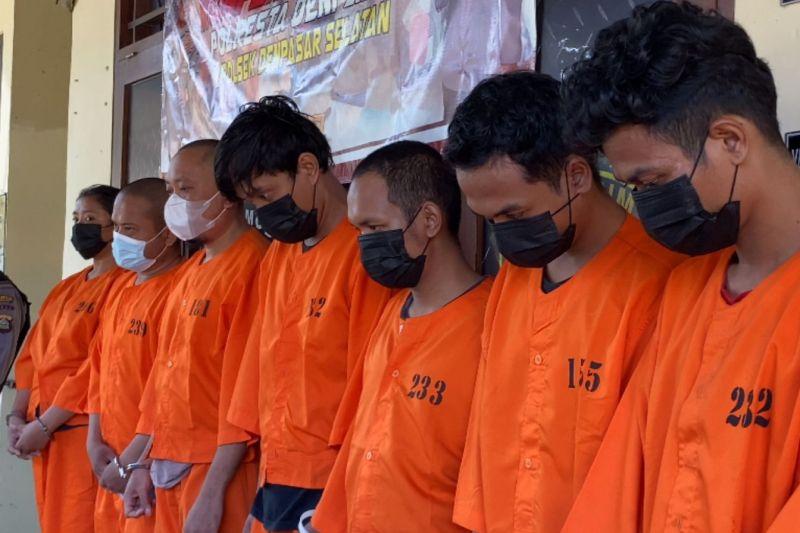 Polresta Denpasar Tahan Tujuh Tersangka Penyalahgunaan Narkoba, 1 Diantaranya Perempuan