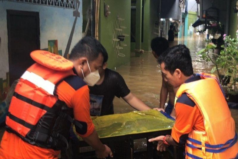 Siaga Banjir, Anies Baswedan Siapkan Pompa untuk Alirkan Genangan