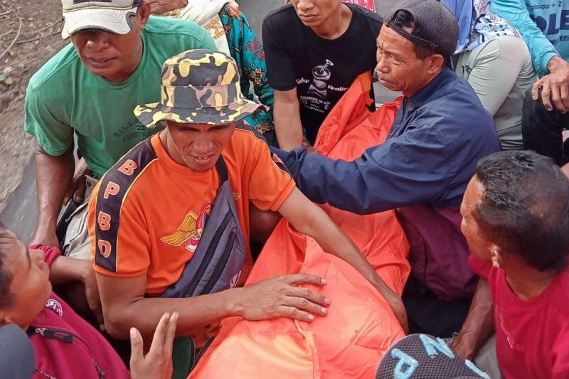 Tim SAR Gabungan Evakuasi Korban Banjir Bandang di Dompu