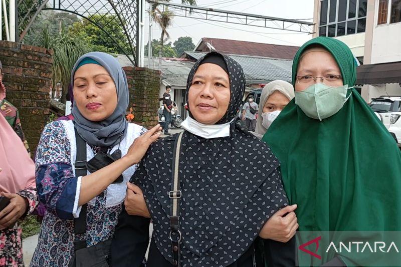 Keluarga Sambut Kedatangan Jenazah Adzra Mahasiswi IPB di RSUD Bogor