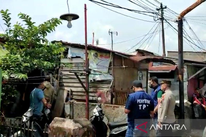 Densus 88 Geledah Rumah Terduga Teroris Bom Bunuh Diri Polsek Astana Anyar di Bandung