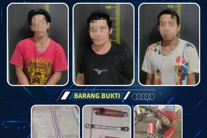 Beraksi dengan Pisau dan Kunci Baut, Tiga Tersangka Pencuri Kabel Indosat di Kalbar Terancam 7 Tahun Penjara