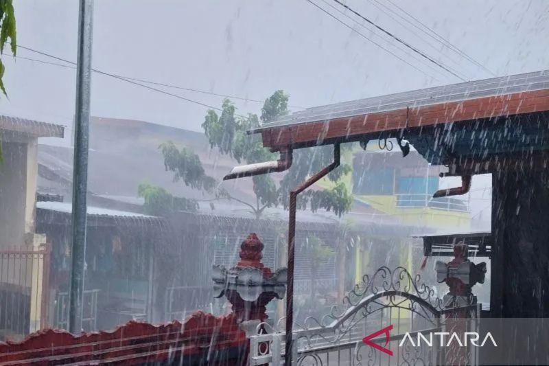 Waspada Potensi Cuaca Ekstrem dan Hujan Deras di Kabupaten Sikka NTT